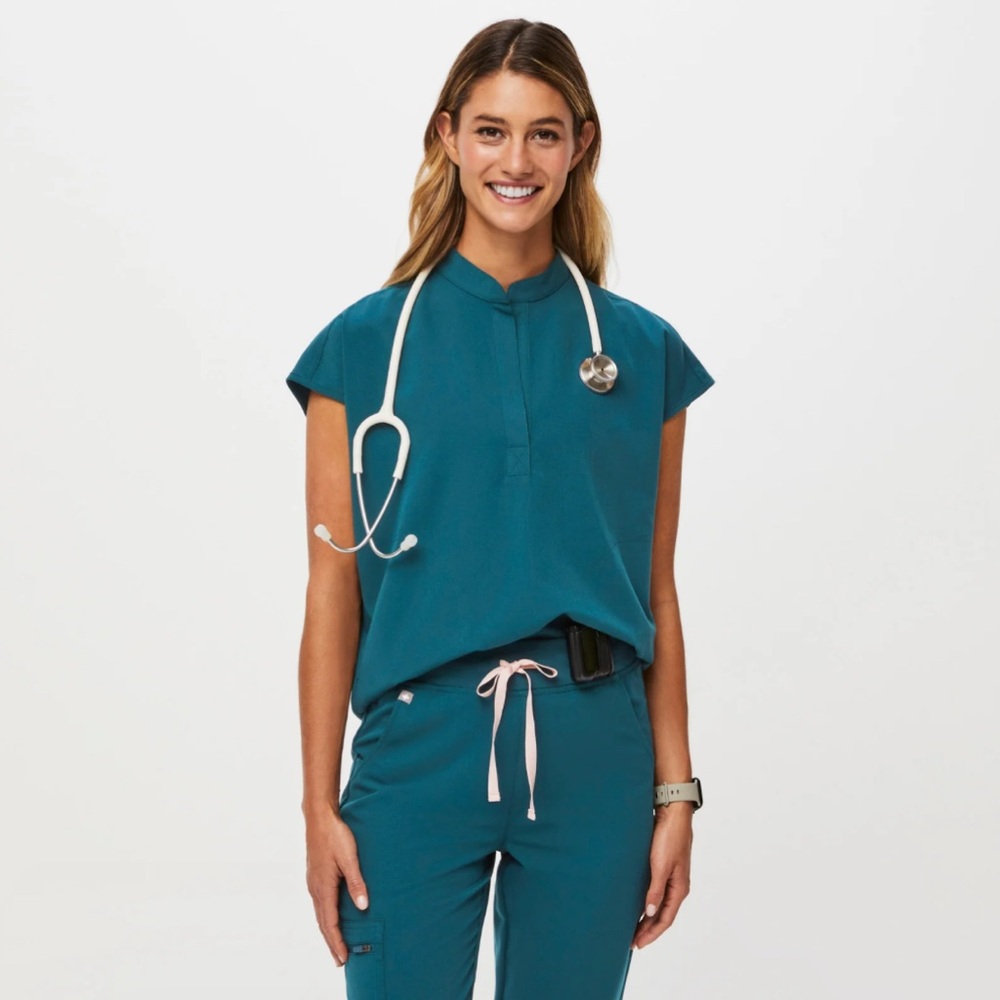 FIGS Caribbean Blue Rafaela™ - Oversized Scrub Top
